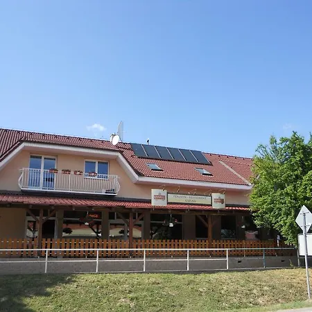 Guest house Penzion Kaplna Kaplna